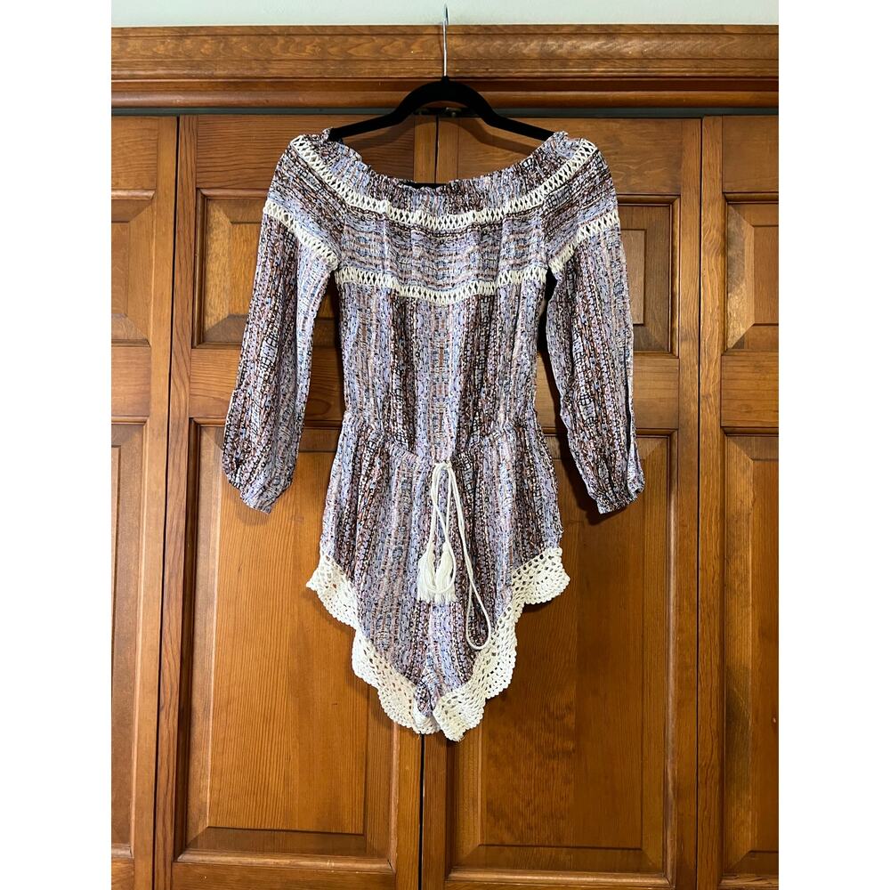 NWT Rumor Boutique Women's Off Shoulder Boho Crochet Romper Purple Size XS - Picture 2 of 14